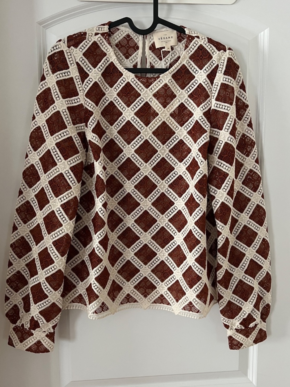 Sezane Jesse Blouse in Contrasting Guipure Earth Ecru, Size 6 - Picture 3 of 5